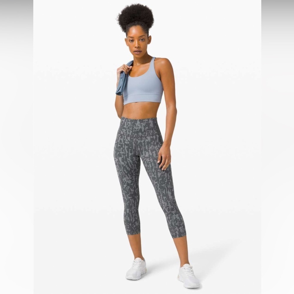 Lululemon Wunder Train High-Rise Crop 21" *Print
Heathered PU Black Grey Size 4